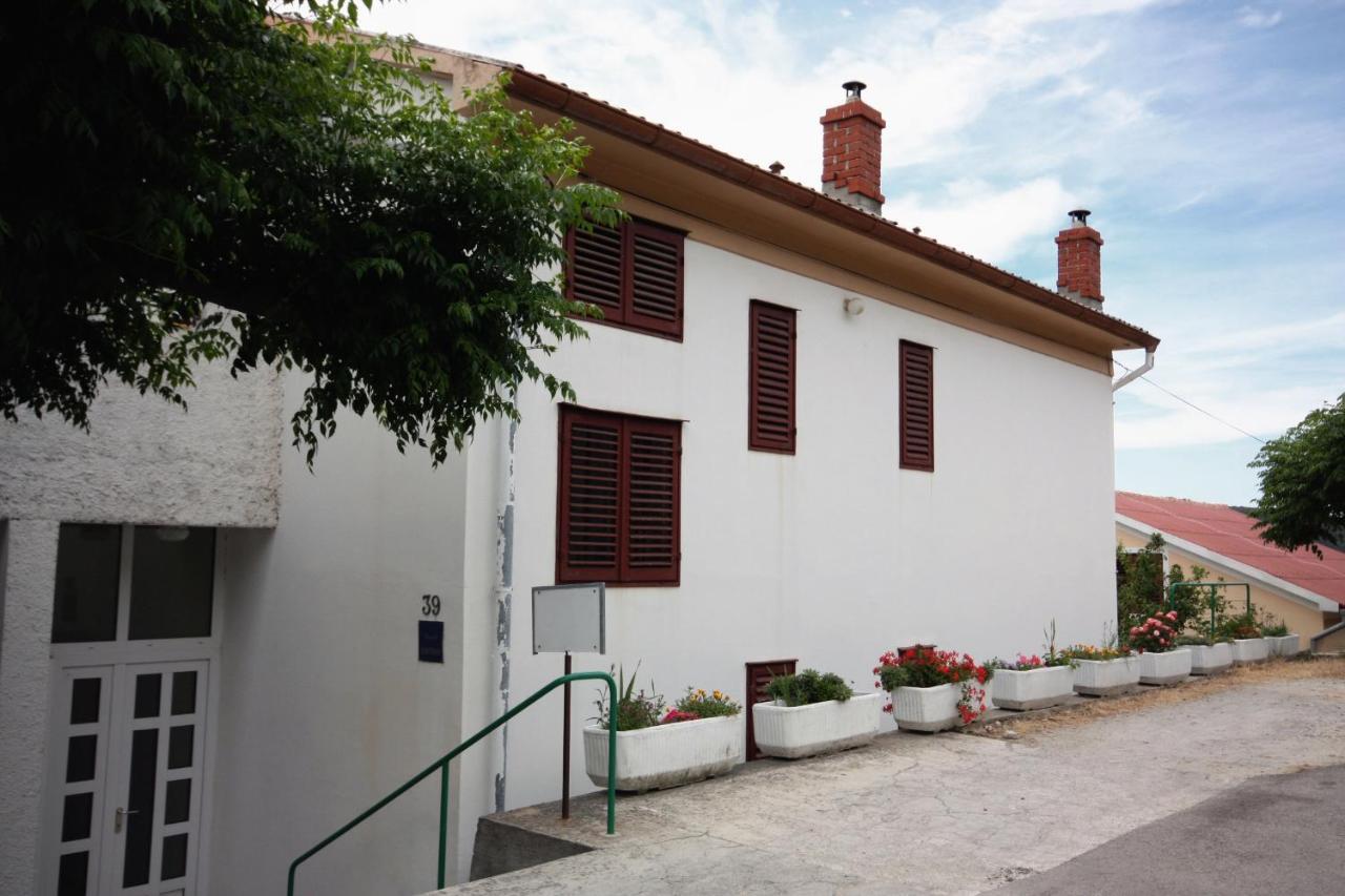 Apartments With A Parking Space Kampor, Rab - 4984 Exterior foto